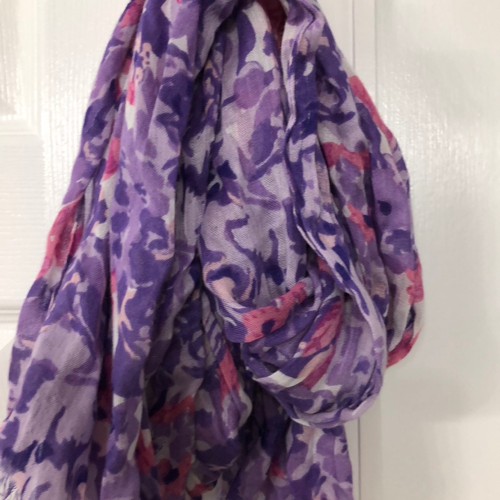 Scarf - Picture 2 of 4